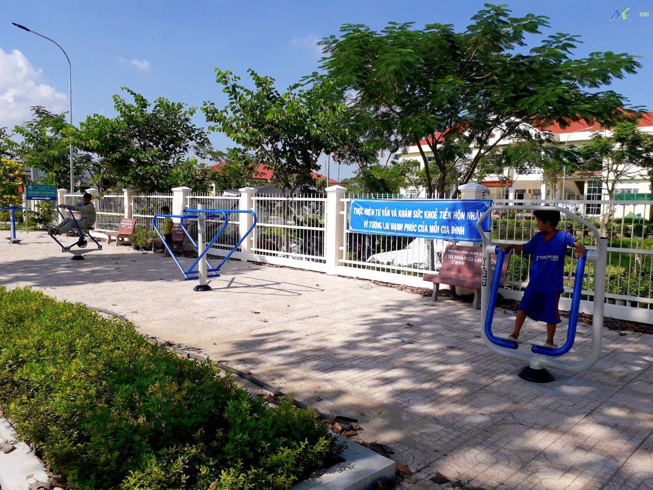 du-an-truong-hoc-co-quan-cty-dong-thap-xa-tan-khanh-dong-thay-doi-dien-mao-sau-cong-trinh-lap-dat-30-may-tap-the-thao-ngoai-troi-12