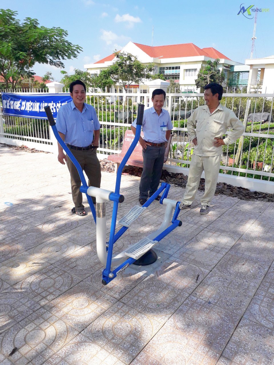 du-an-truong-hoc-co-quan-cty-dong-thap-xa-tan-khanh-dong-thay-doi-dien-mao-sau-cong-trinh-lap-dat-30-may-tap-the-thao-ngoai-troi-3