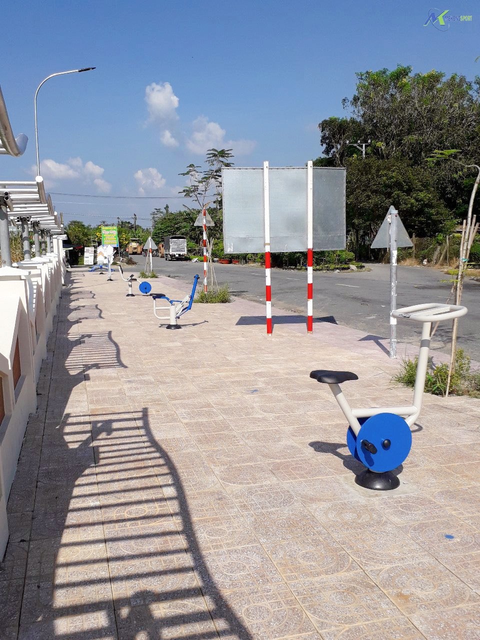 du-an-truong-hoc-co-quan-cty-dong-thap-xa-tan-khanh-dong-thay-doi-dien-mao-sau-cong-trinh-lap-dat-30-may-tap-the-thao-ngoai-troi-4.jpg