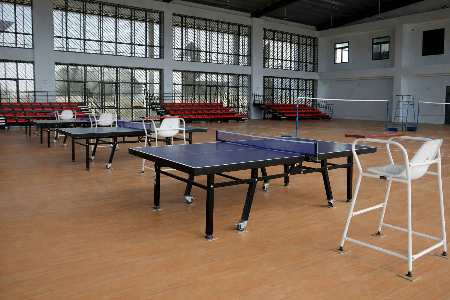 ghe trong tai bong ban