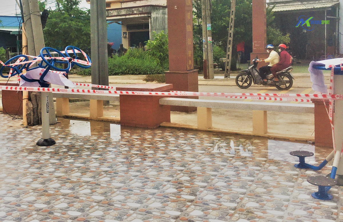 long an lap dat khu vui choi tre em ngoai troi dung cu the thao ngoai troi tren dia ban huyen can giuoc long an 1