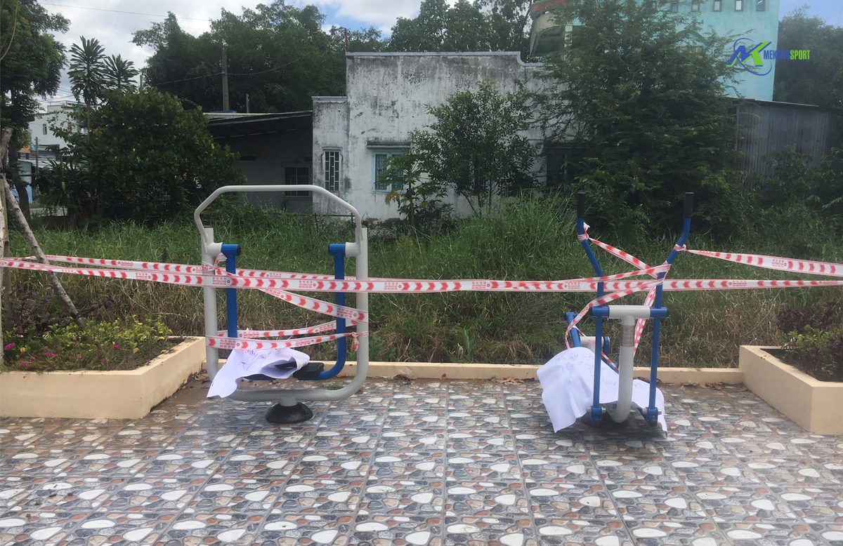 long an lap dat khu vui choi tre em ngoai troi dung cu the thao ngoai troi tren dia ban huyen can giuoc long an 5