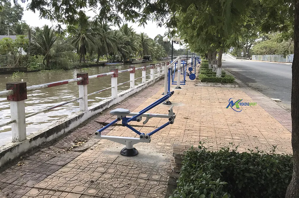 lưu ý khi tập máy chèo thuyền ngoài trời