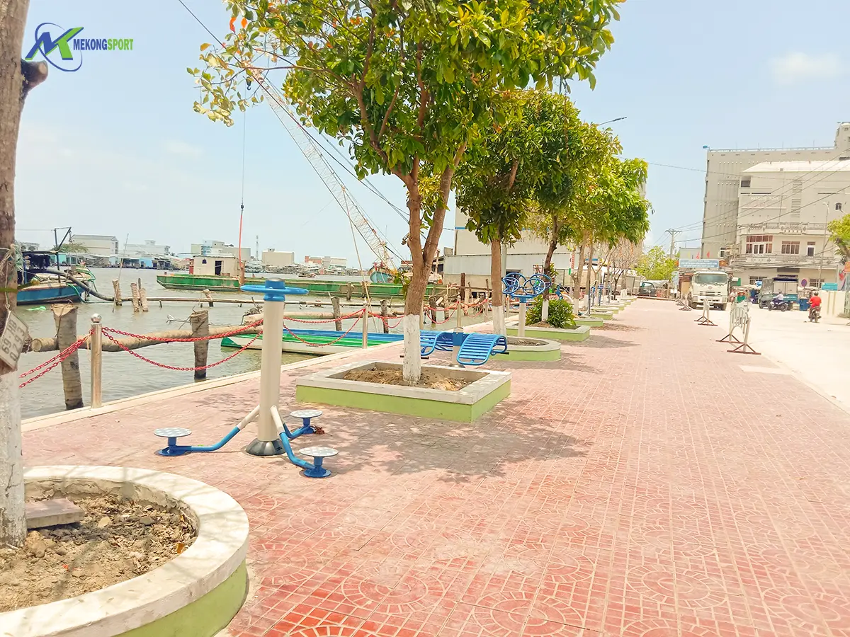 máy tập thể thao ngoài trời cho UBND