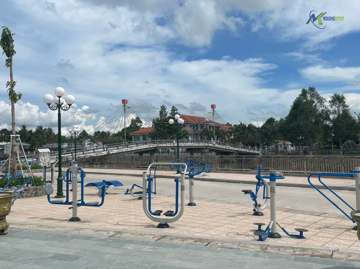 thiet bi tap cong vien soc trang lap dat boi mekongsport 2