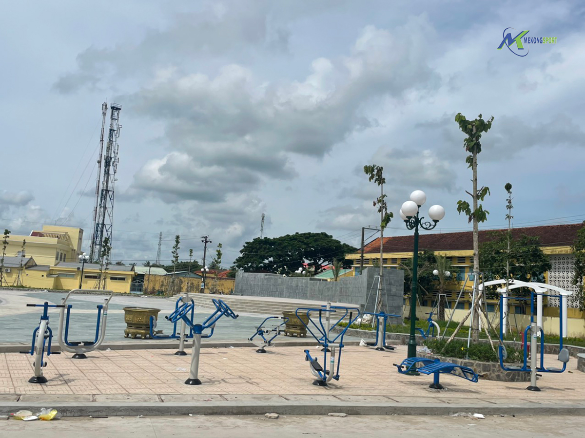 thiet bi tap cong vien soc trang lap dat boi mekongsport 3