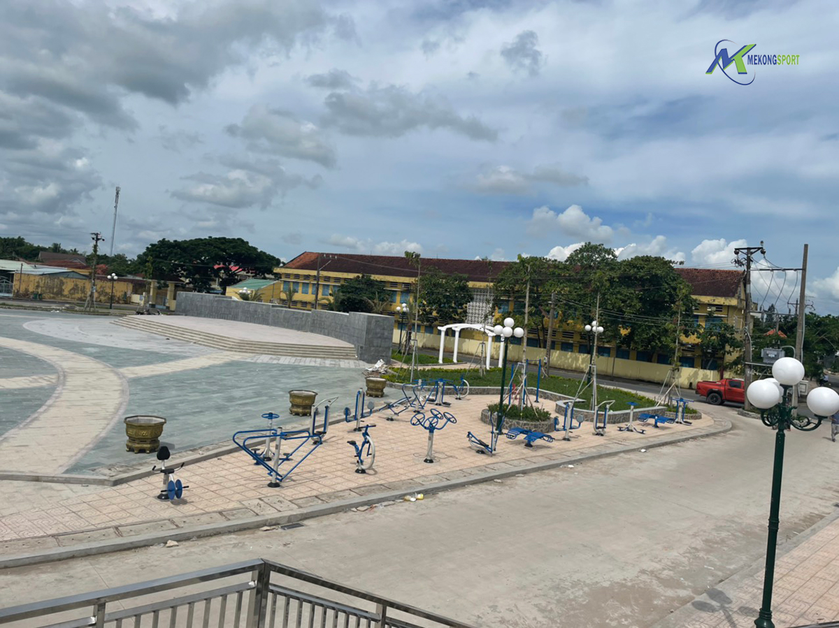 thiet bi tap cong vien soc trang lap dat boi mekongsport 4