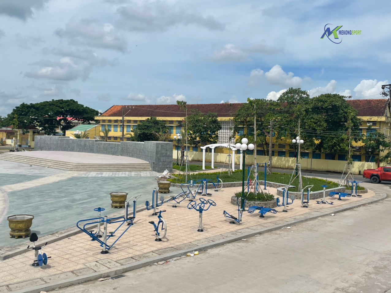 thiet bi tap cong vien soc trang lap dat boi mekongsport 5