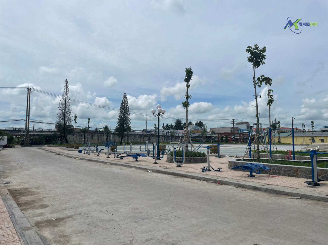 thiet bi tap cong vien soc trang lap dat boi mekongsport 6