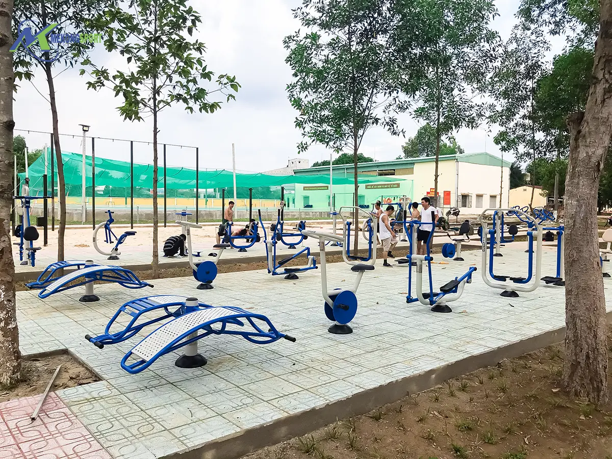 thiết bị tập thể dục ngoài trời quân đội