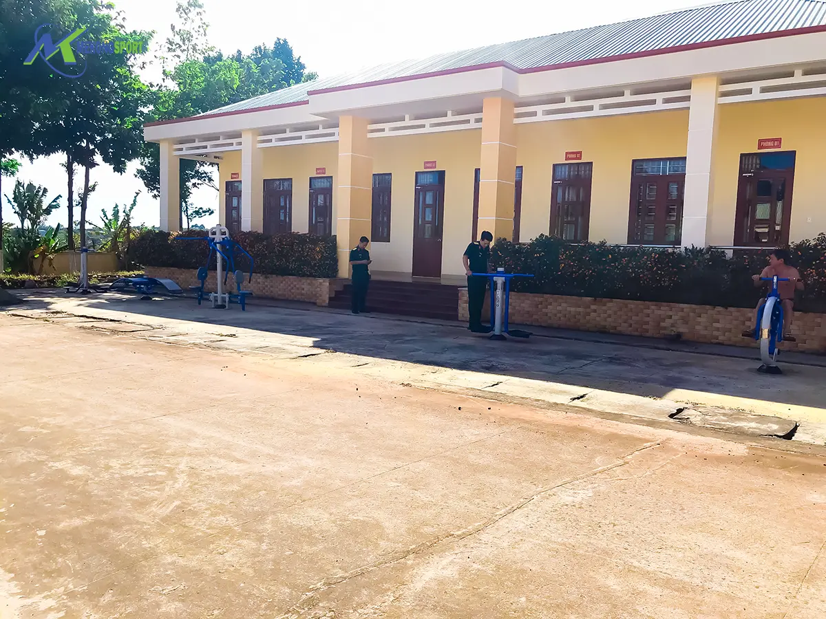 4 tiêu chí lựa chọn dụng cụ thể dục ngoài trời cho quân đội