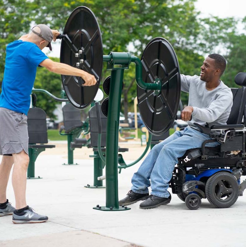 gợi ý các dụng cụ tập thể dục tại công viên