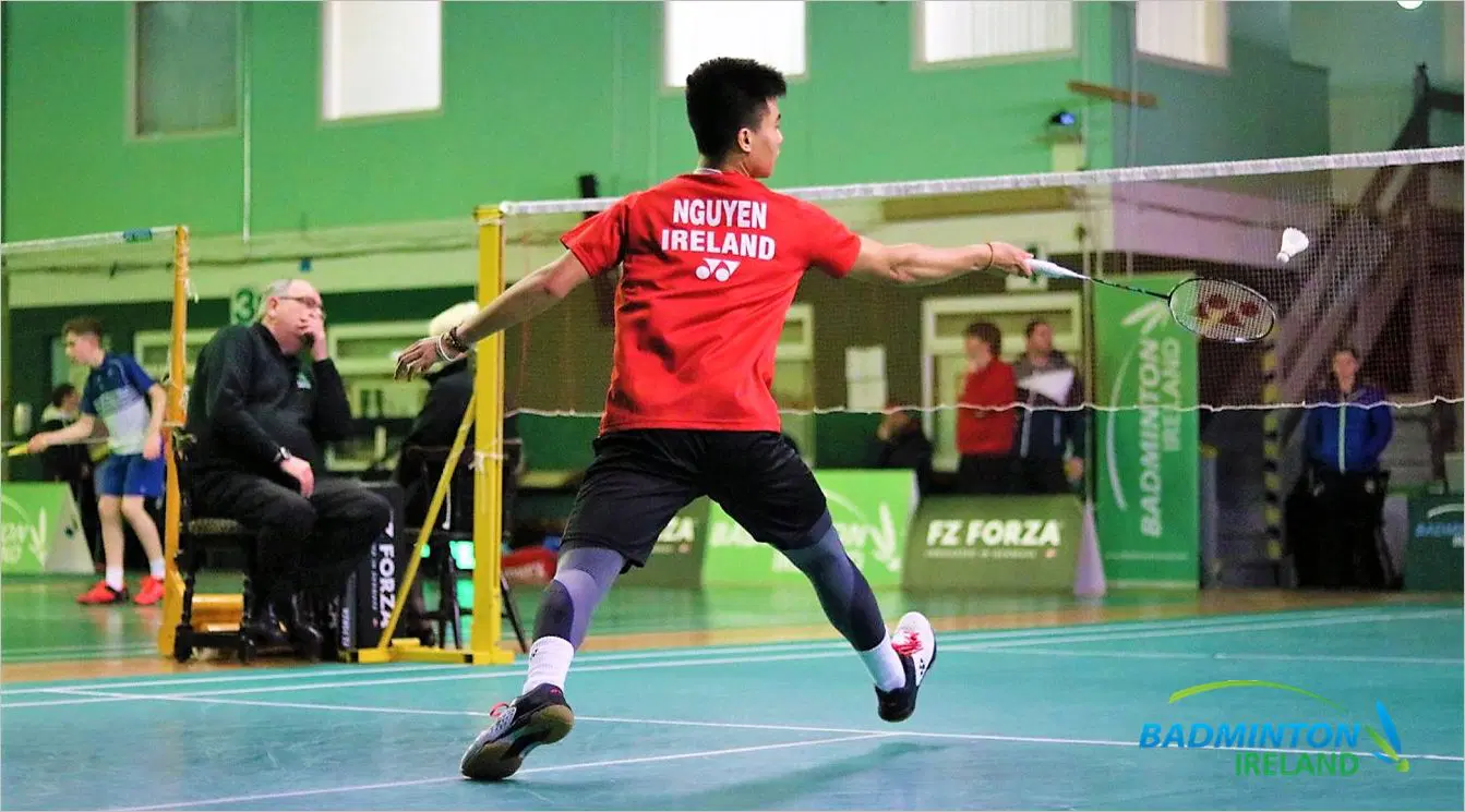 Hướng dẫn các kỹ thuật di chuyển đơn bước trong cầu lông