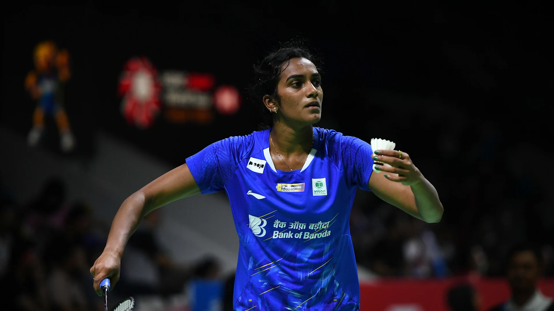 kỹ thuật phát cầu cao tay khi đánh cầu lông