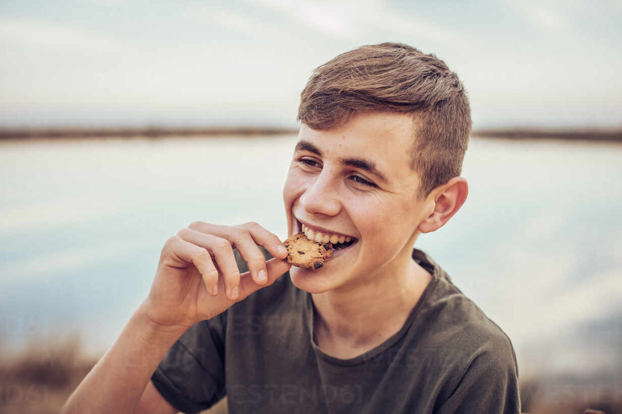 độ tuổi tăng trưởng chiều cao của nam và các yếu tố ảnh hưởng