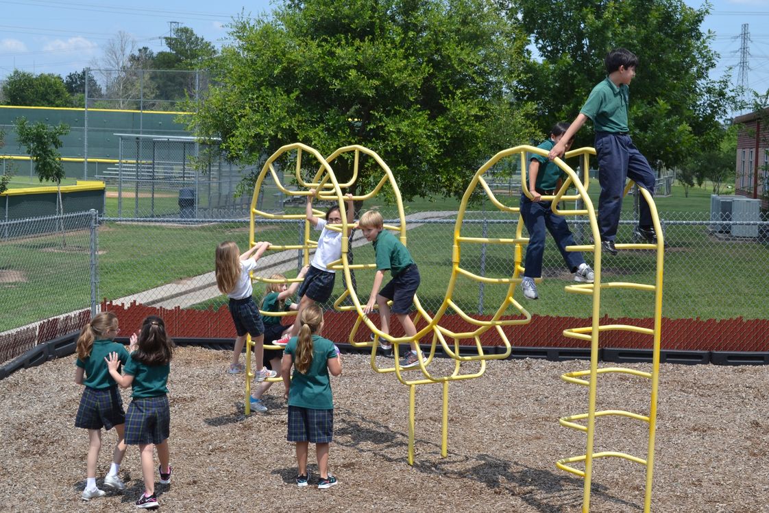 giá thiết bị khu vui chơi thể thao ngoài trời