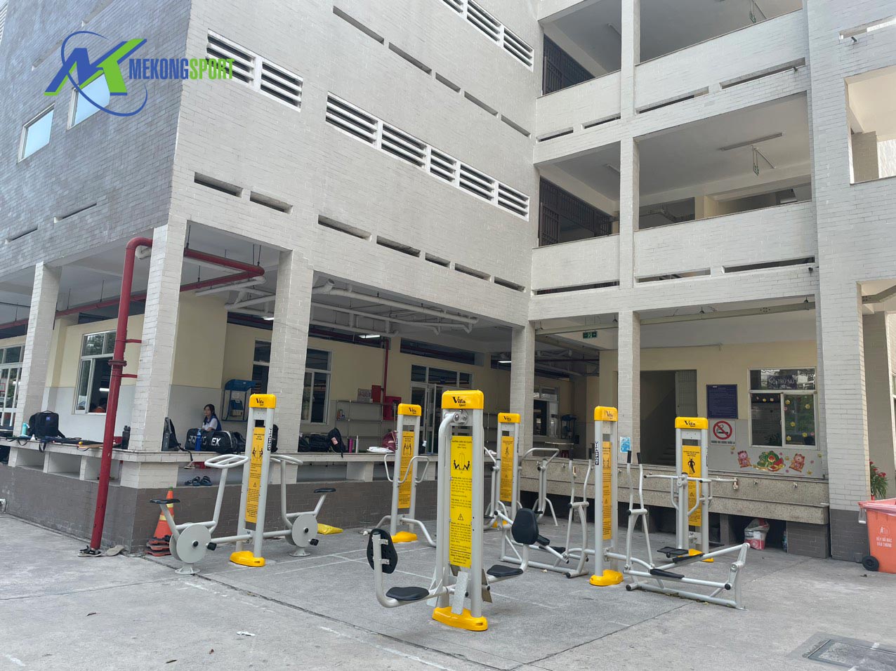 TPHCM: Trường Nguyễn Khuyến trang bị dòng thiết bị tập thể dục cao cấp ngoài trời