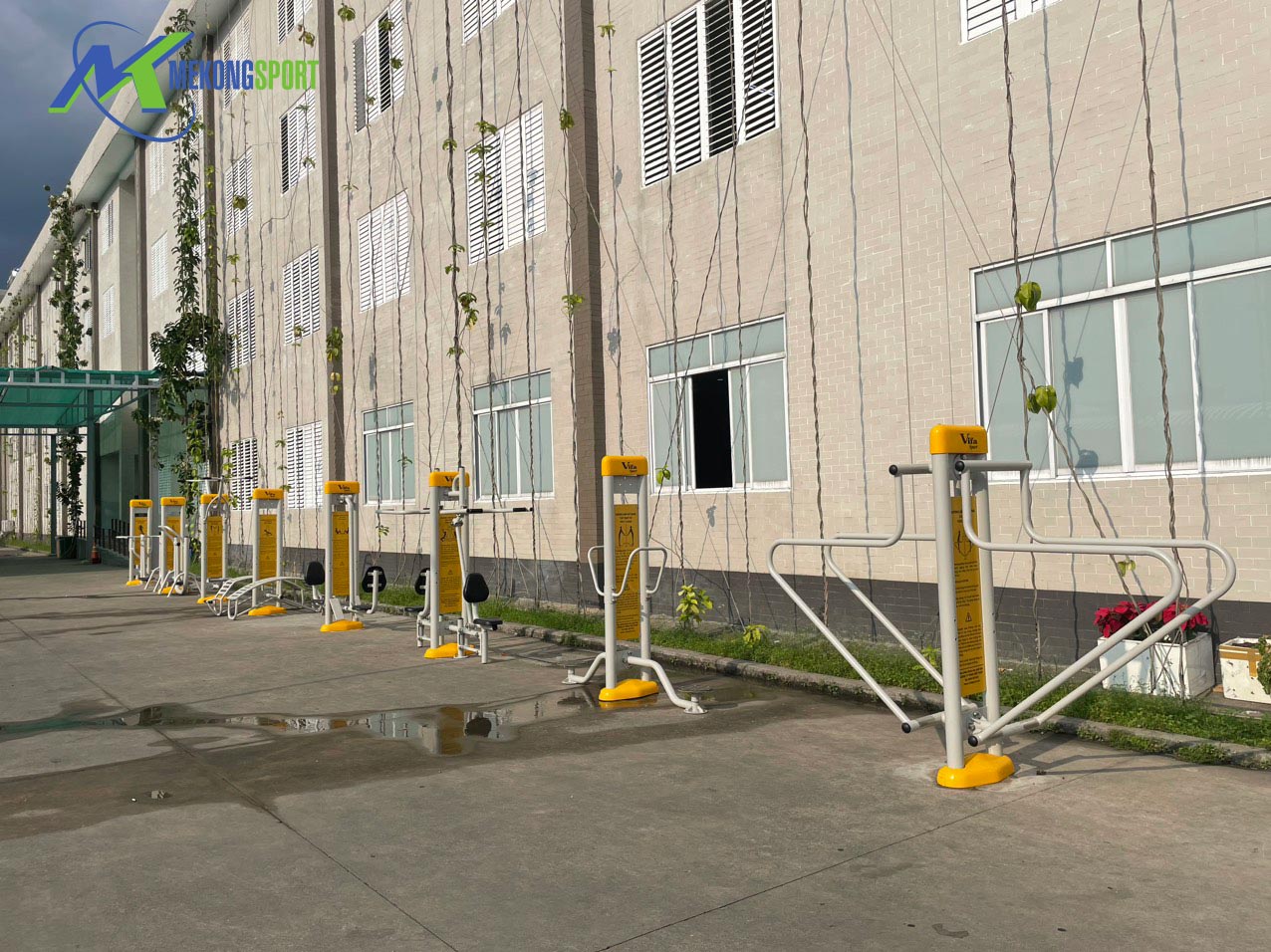 TPHCM: Trường Nguyễn Khuyến trang bị dòng thiết bị tập thể dục cao cấp ngoài trời