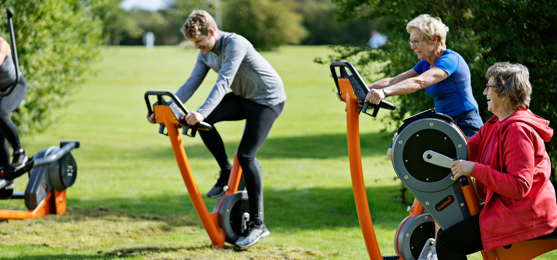 Các máy tập công viên giúp thon vòng 2