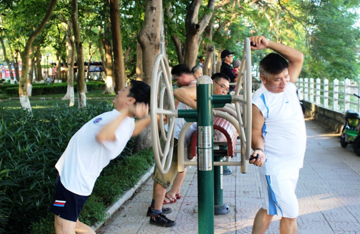 dụng cụ tập thể dục ngoài trời có bền không