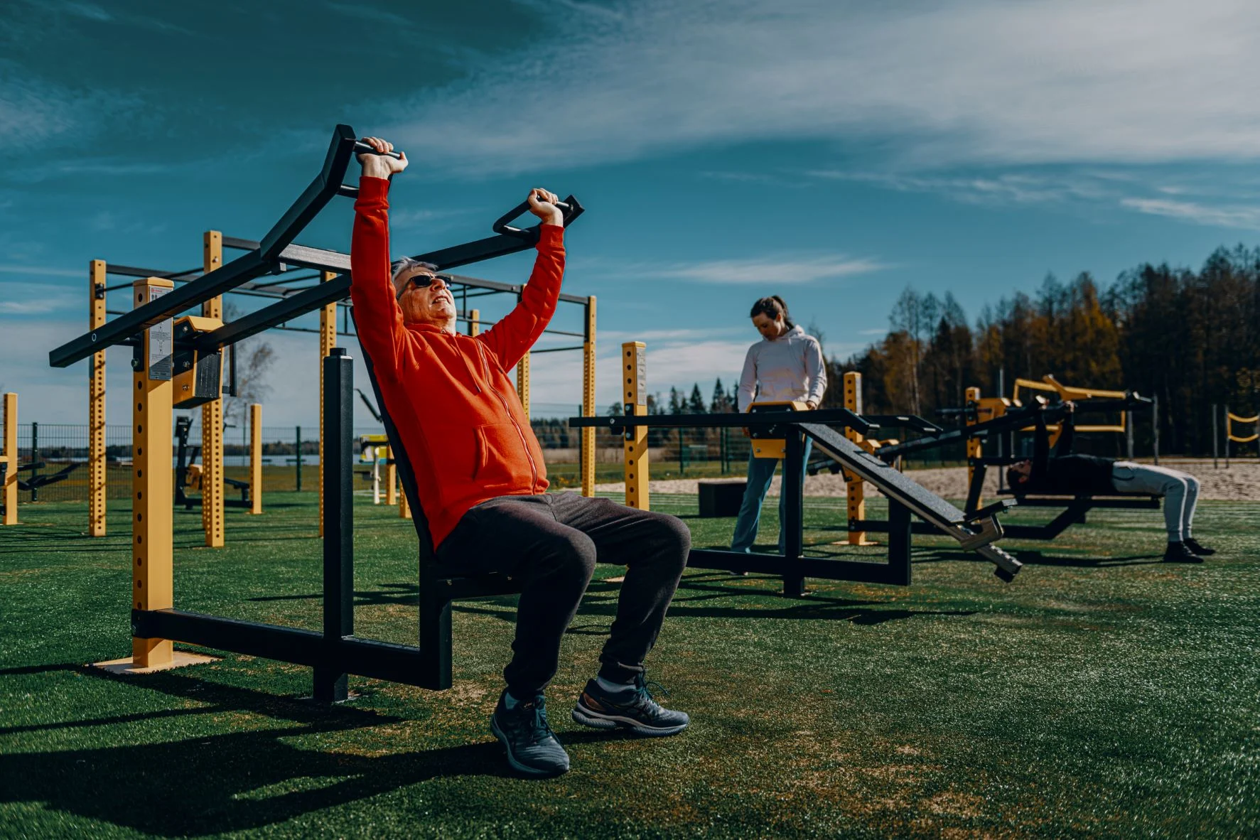 ưu điểm nhược điểm của các thiết bị thể dục thể thao ngoài trời tại công viên