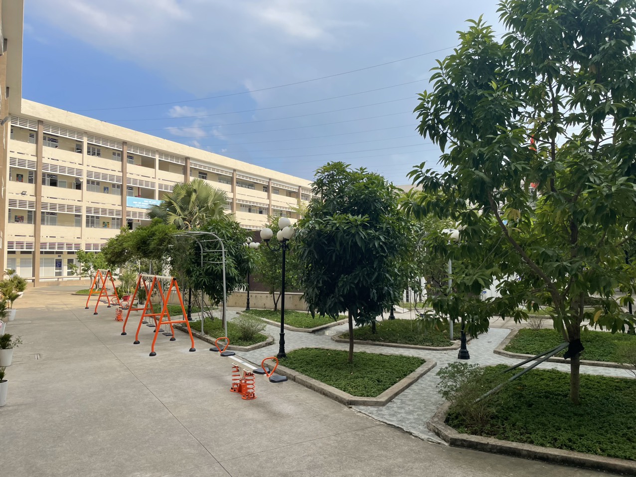 6 tác dụng của máy tập ngoài trời cho học sinh, sinh viên 