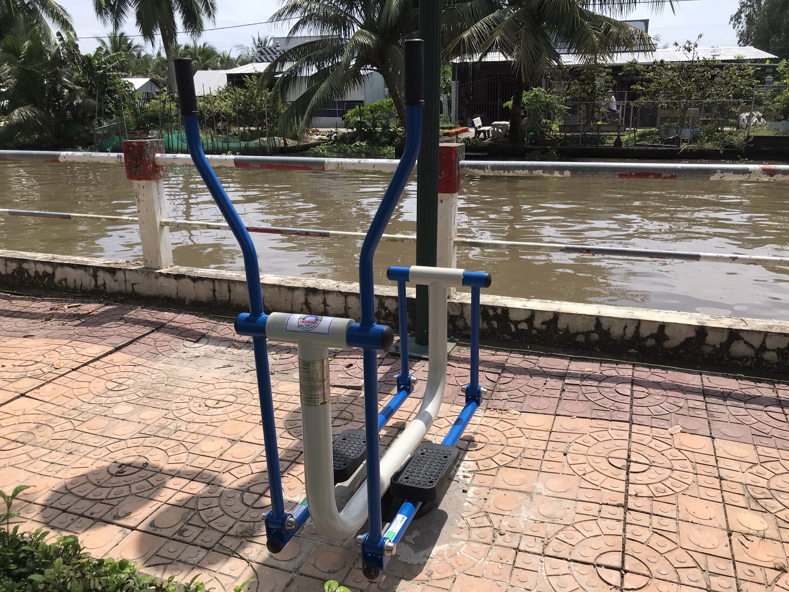 Lợi ích của dụng cụ tập thể dục ngoài trời cho dân văn phòng