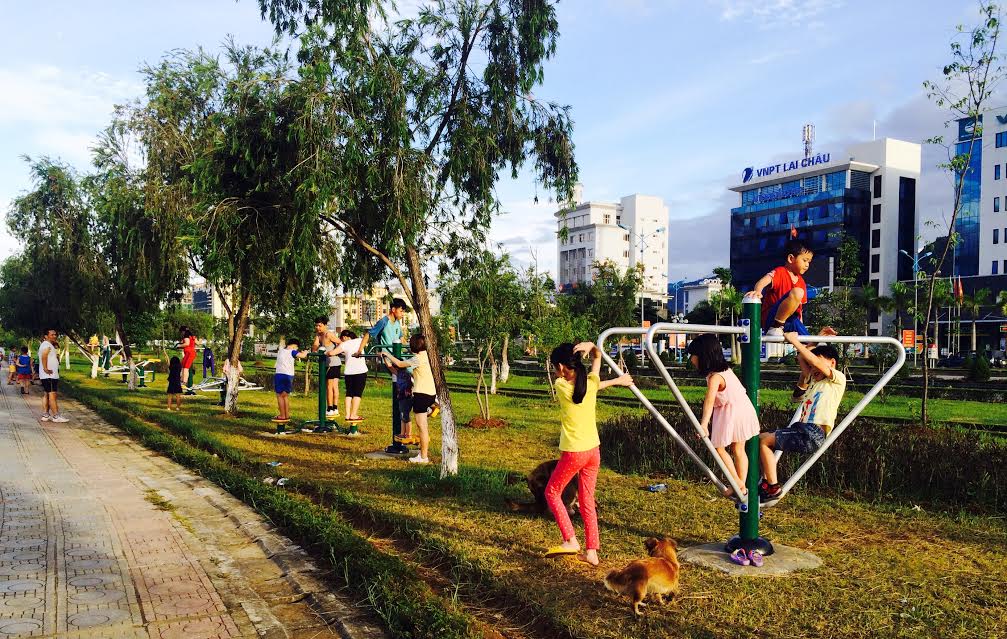 Lưu ý khi mua máy tập thể dục công cộng giá rẻ