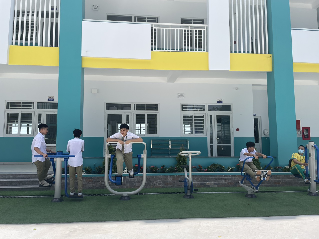 Tác dụng của máy tập thể dục ngoài trời cho nam  