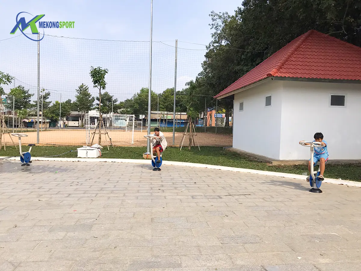 Các thiết bị tập thể dục công viên phổ biến nhất 2024 3 Các máy tập thể dục công viên phổ biến 2024