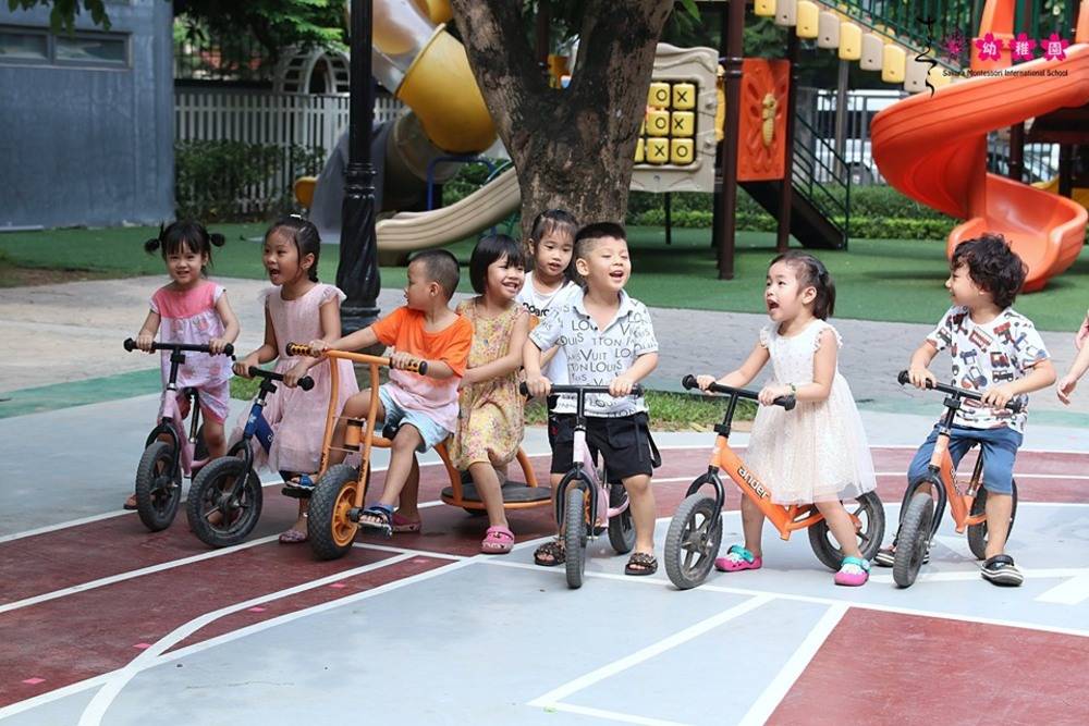 Các trò chơi vận động ngoài trời cho trẻ mầm non