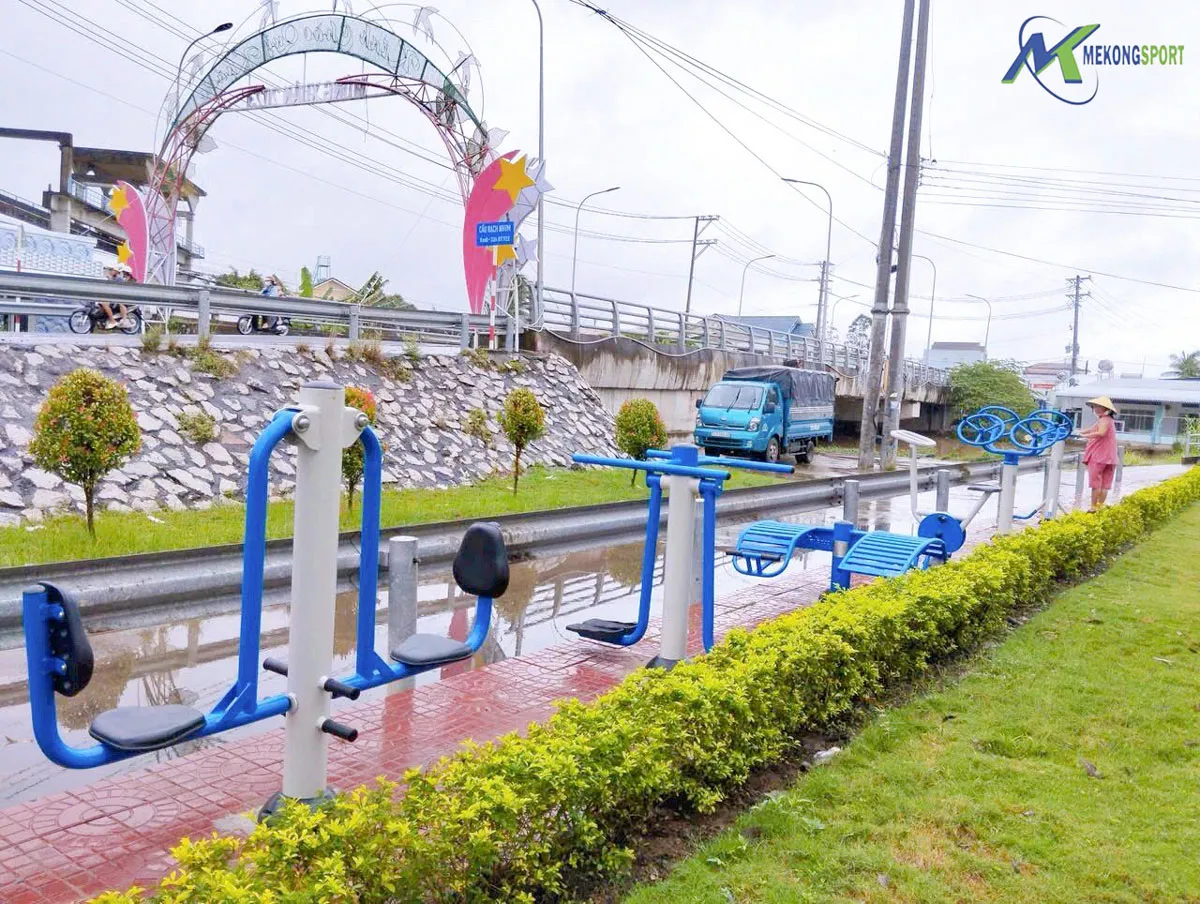 máy tập cơ bụng tan mỡ ngoài trời