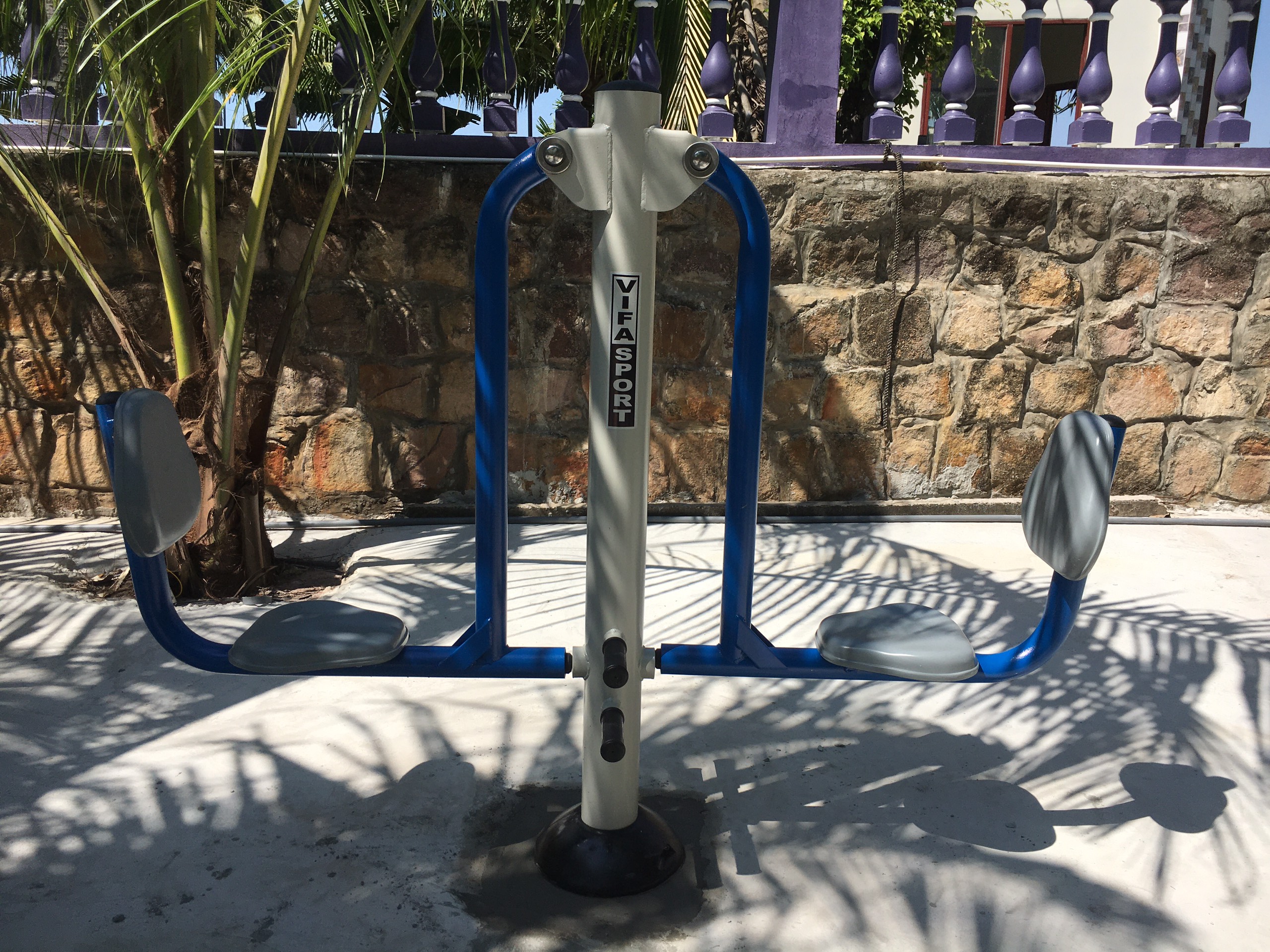 Máy tập công cộng