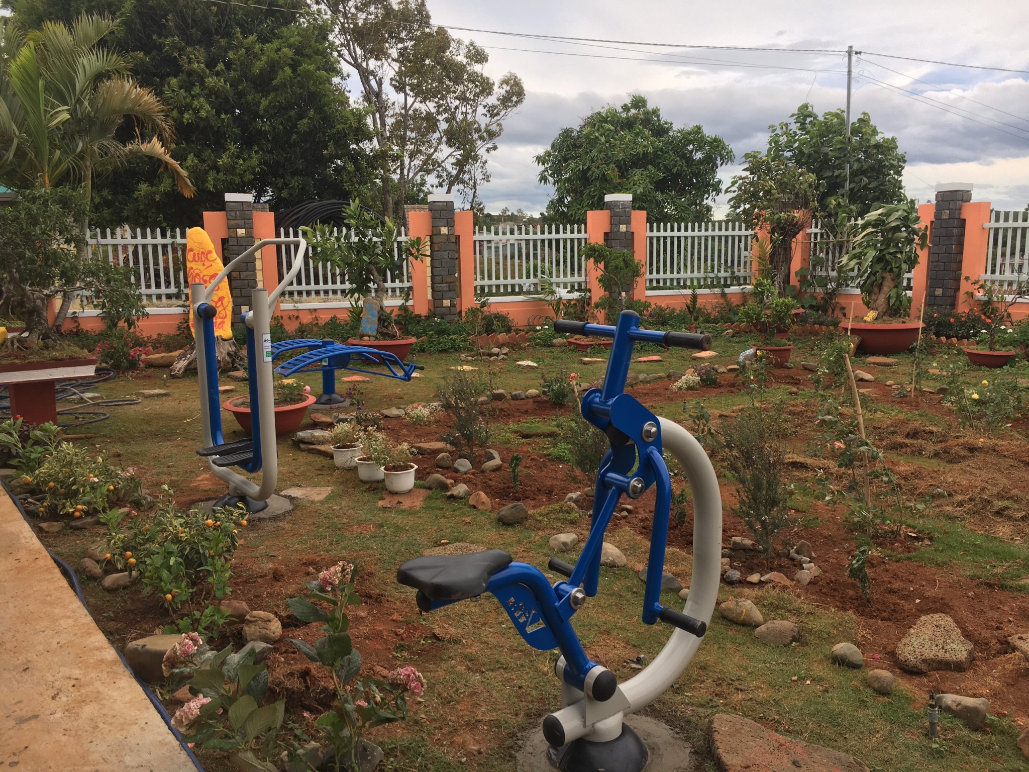 Máy tập toàn thân phù hợp lắp đặt ngoài trời cho nhu cầu tập Gym