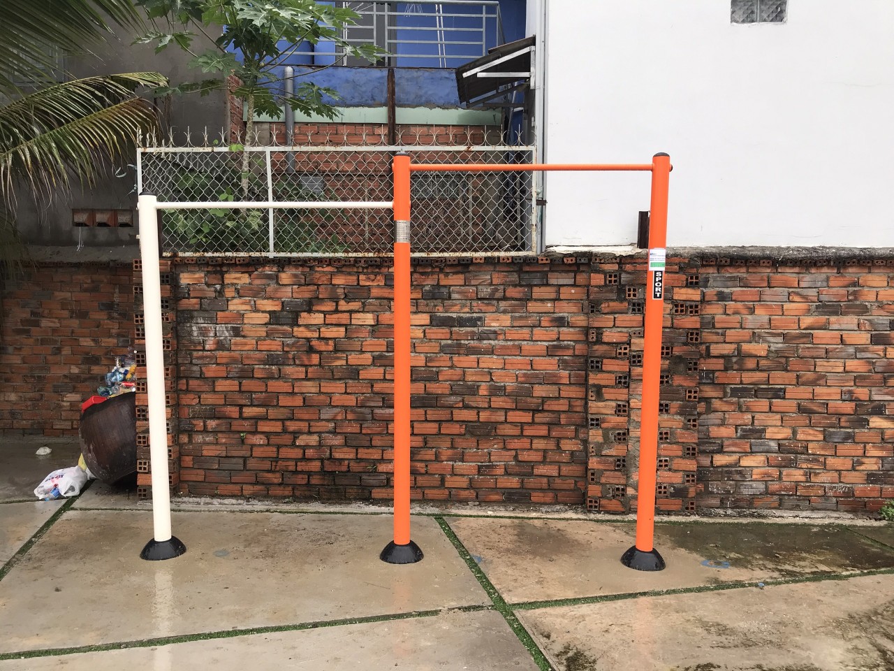 Các dụng cụ thể thao ngoài trời có độ bền cao
