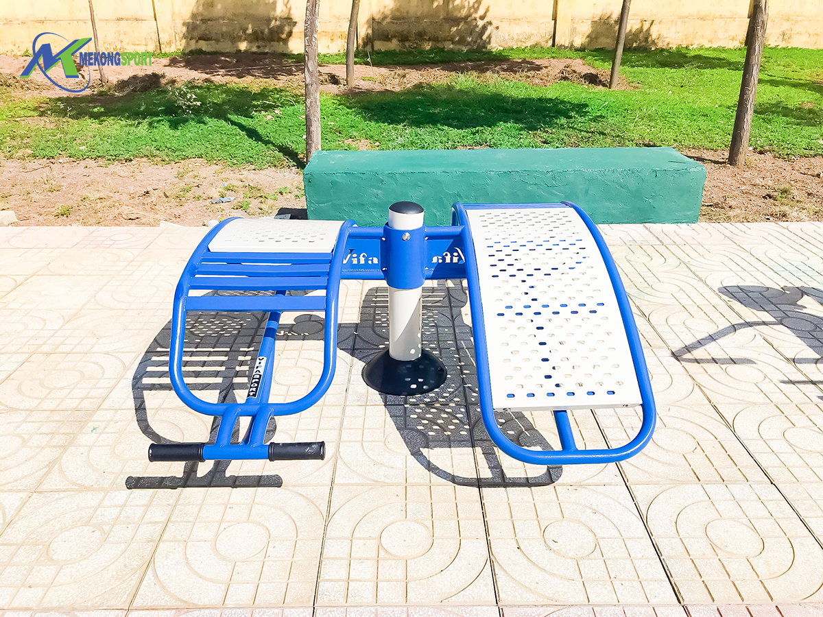 giá thiết bị thể dục quân đội