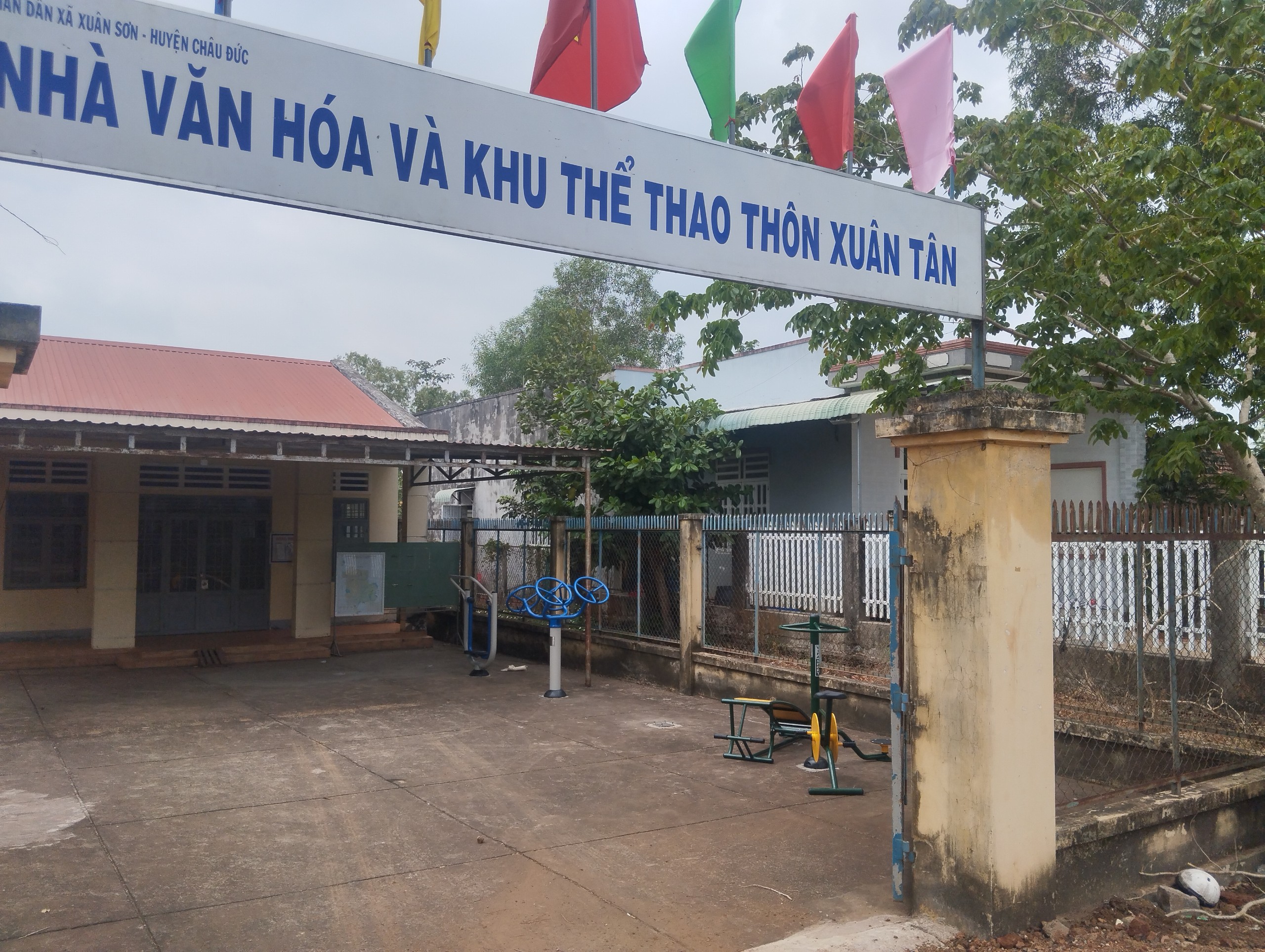 Các mẫu dụng cụ thể thao ngoài trời giá rẻ được lắp nhiều nhất tại nhà văn hóa xã