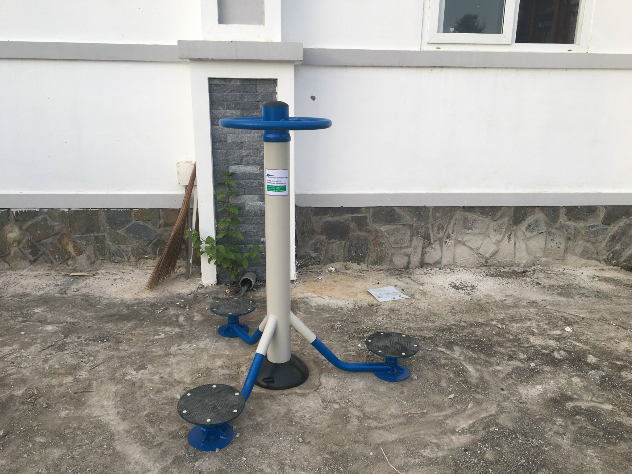 5 thiết bị tập thể thao ngoài trời cơ bản cho mọi loại hình không gian, dự án