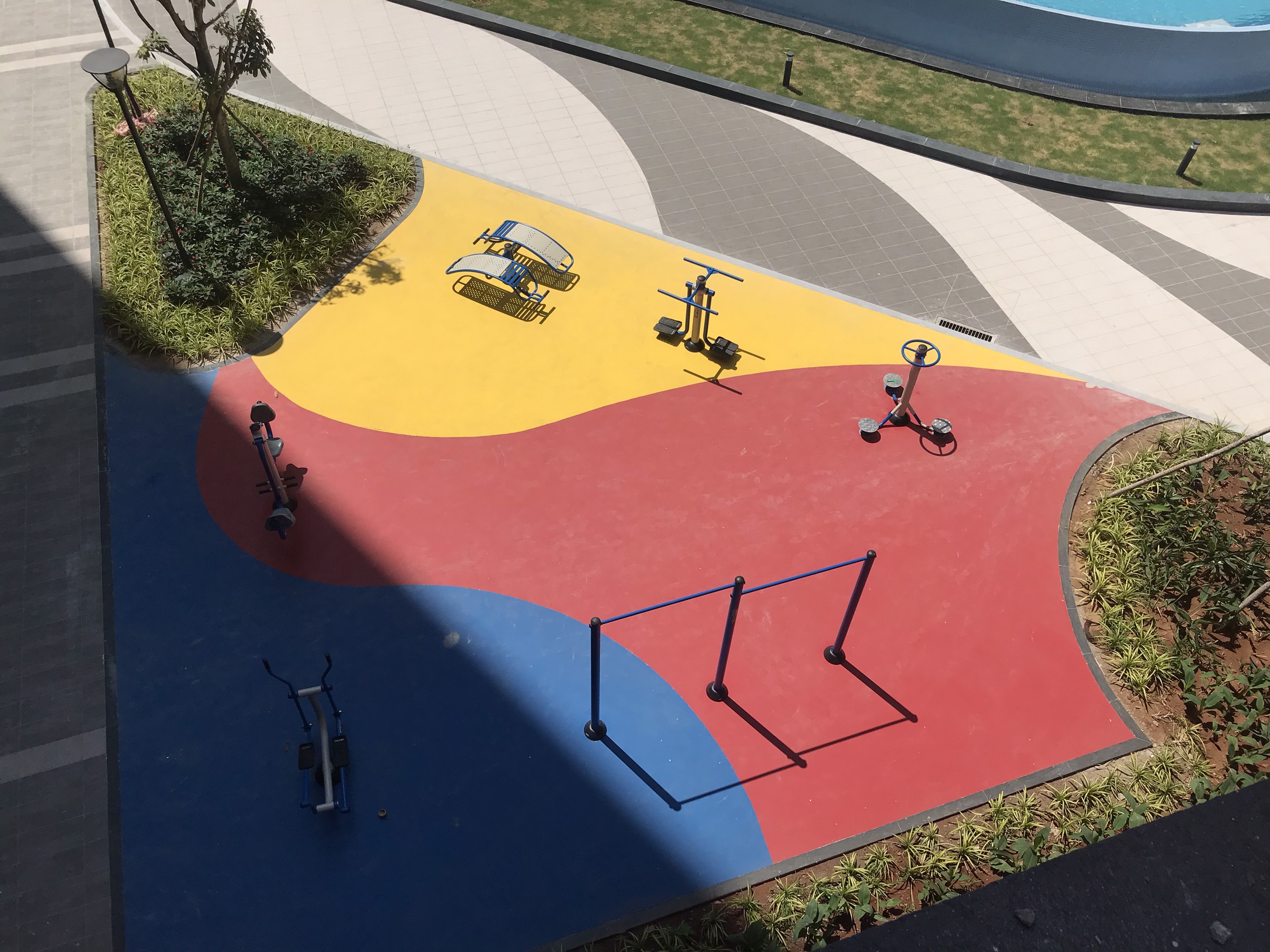 3 cách lót sàn cho sân chơi trẻ em ngoài trời tại các dự án chung cư
