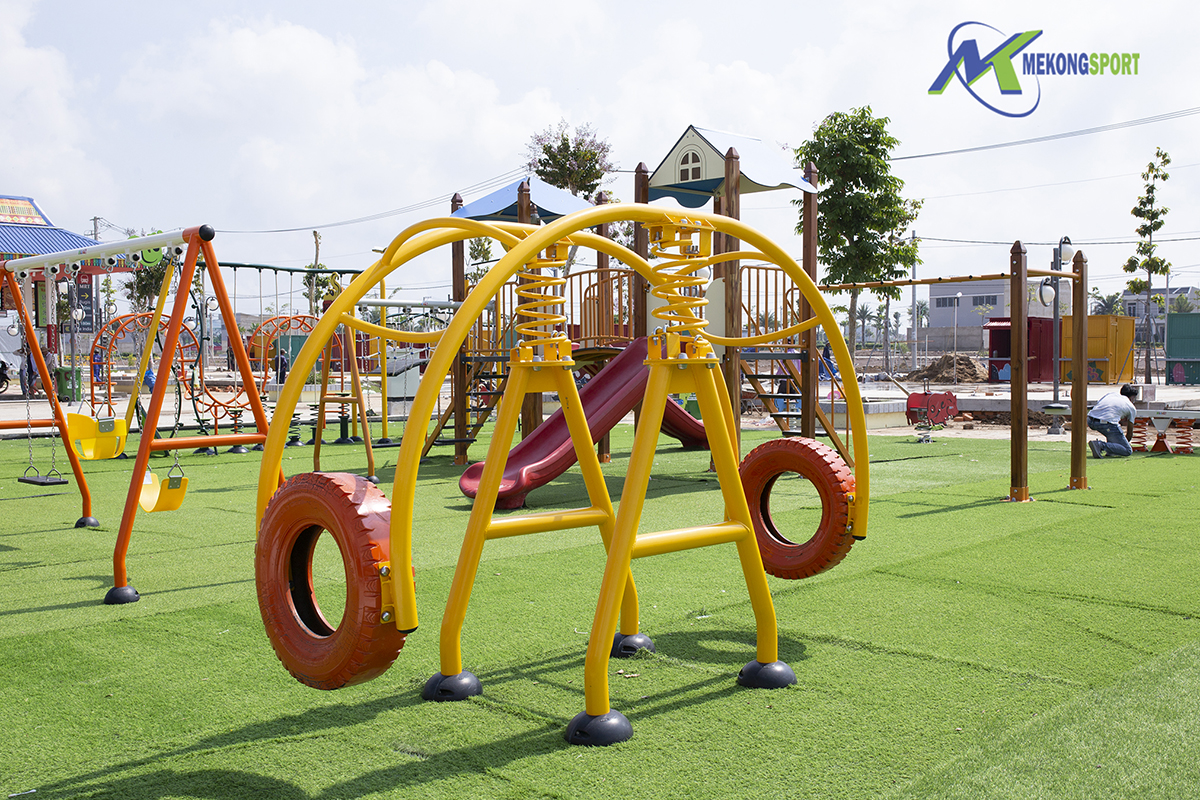 Nên xây khu vui chơi liên hoàn ngoài trời hay khu vui chơi mini tại các vườn hoa công viên?