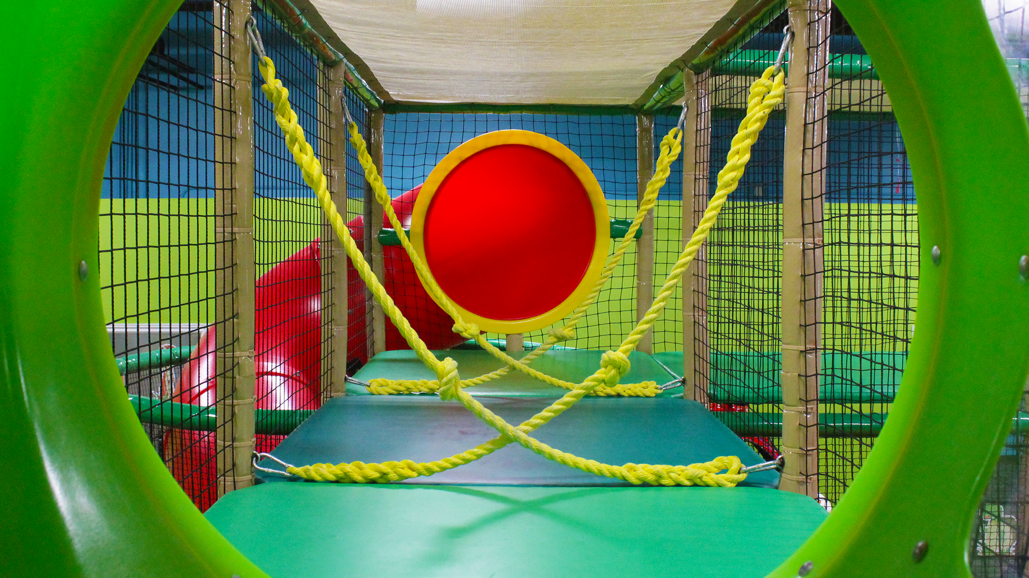 Nên xây khu vui chơi ngoài trời hay trong nhà tại nông thôn