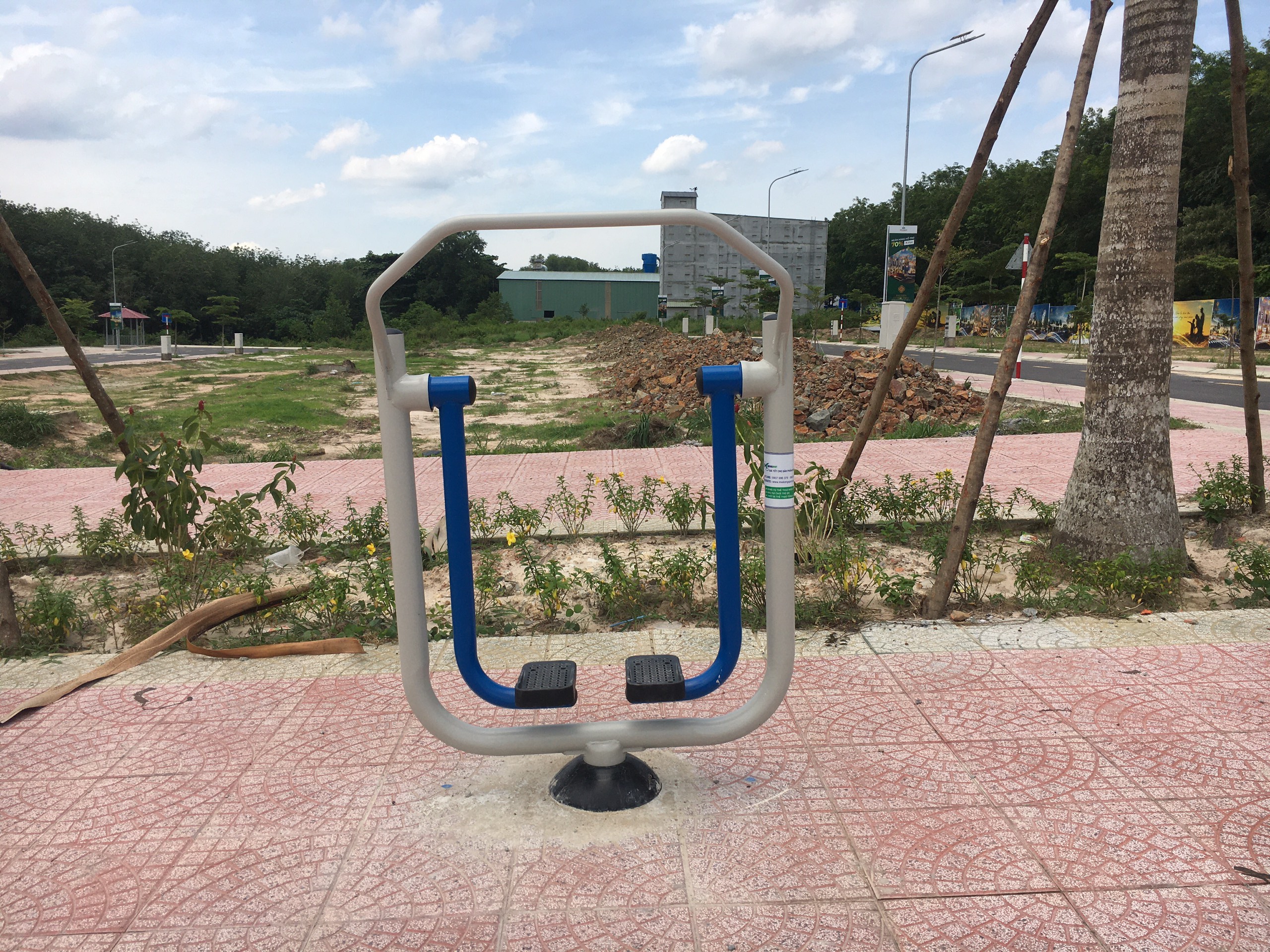 Máy chạy bộ ở công viên