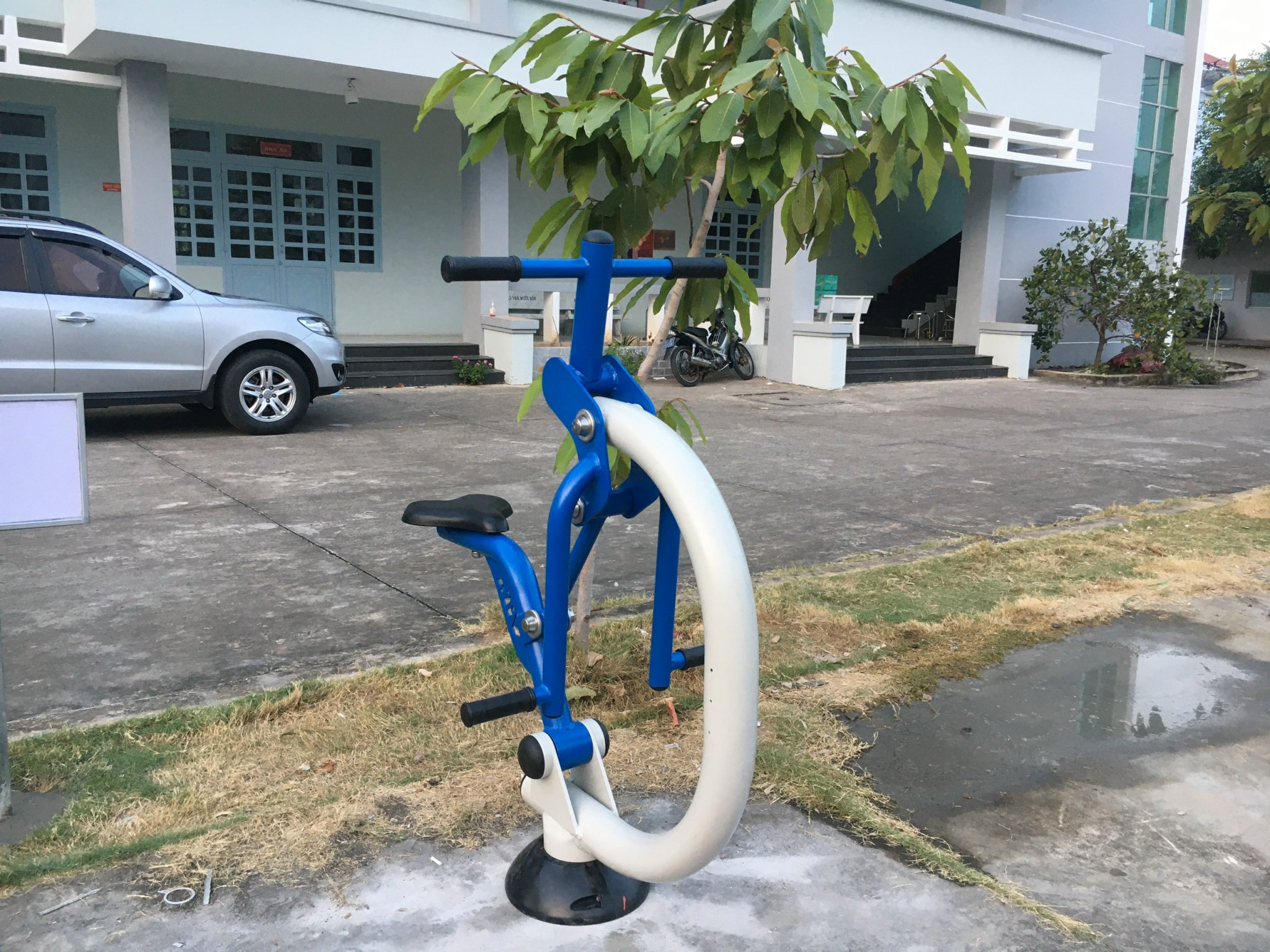 máy tập ngoài trời ở công viên