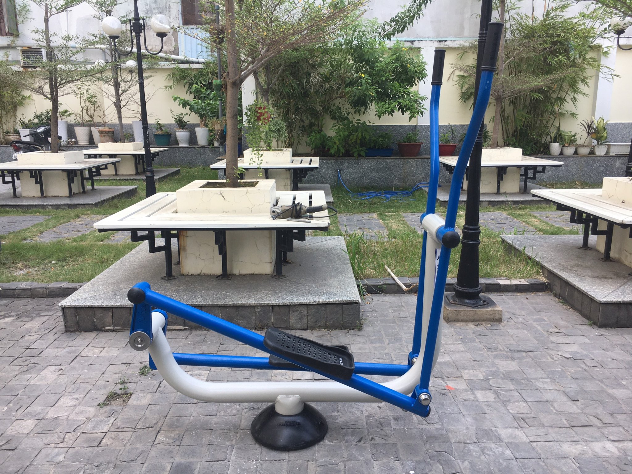 Khu tập thể dục ngoài trời cho trung tâm điều dưỡng, viện dưỡng lão