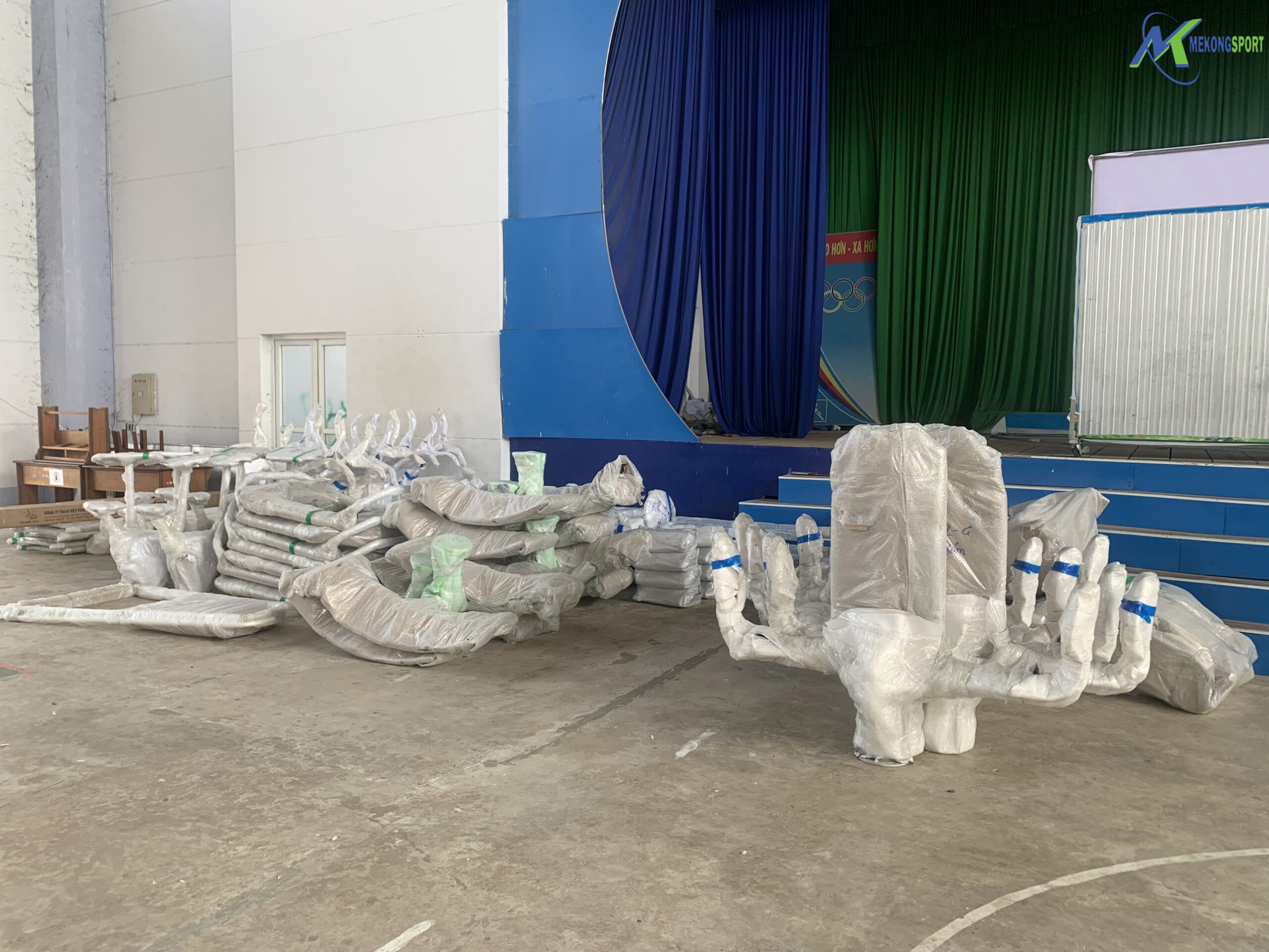 Cong trinh gom cac thiet bi Kien Giang 50 dung cu the thao trong nha ngoai troi tai trung tam van hoa huyen an minh.mekongsport scaled