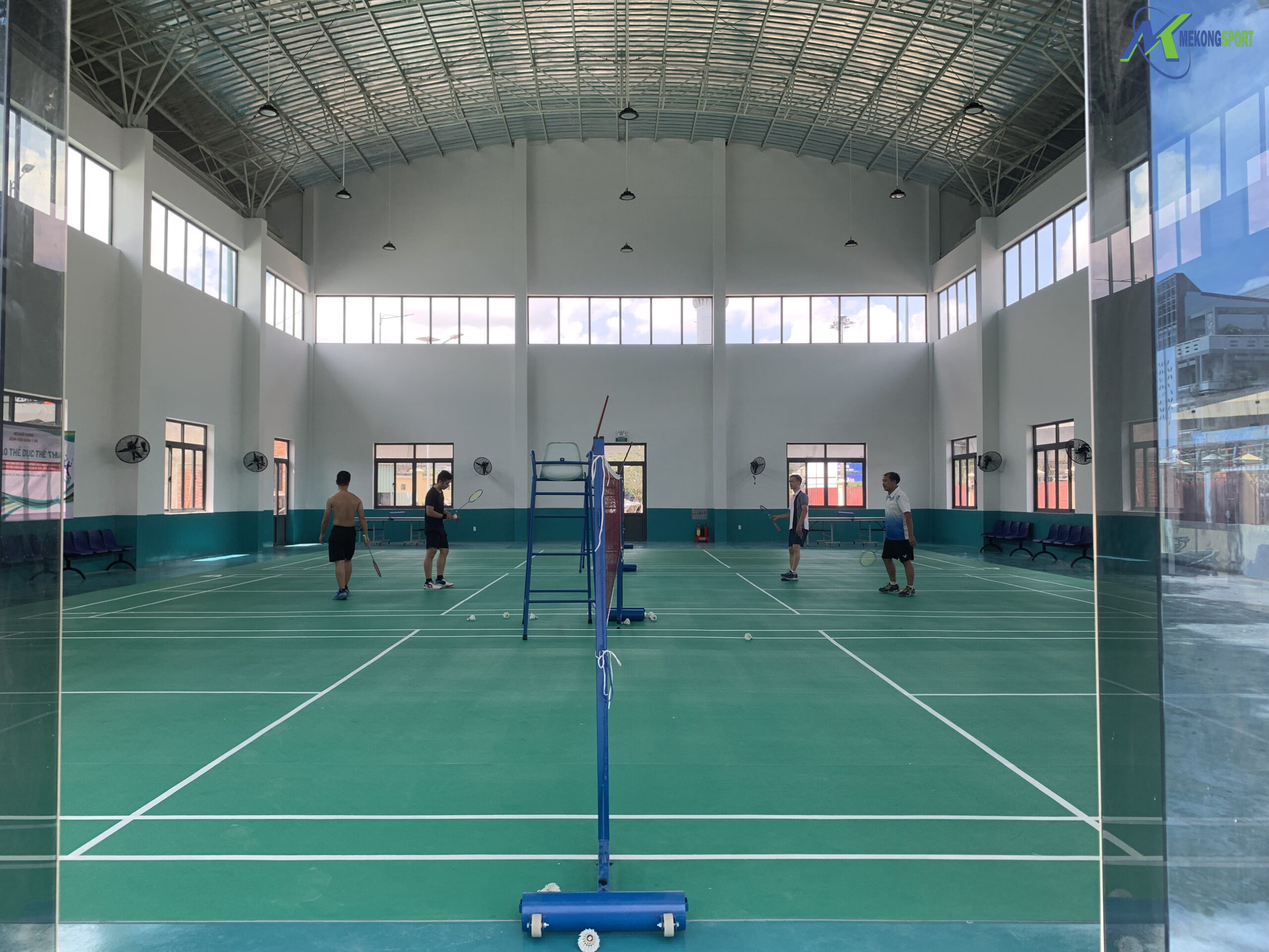 Tp. Ho chi minh – cung cap lap dat tham cau long dung cu cho nha thi dau da nang benh vien 175 7 mekongsport scaled