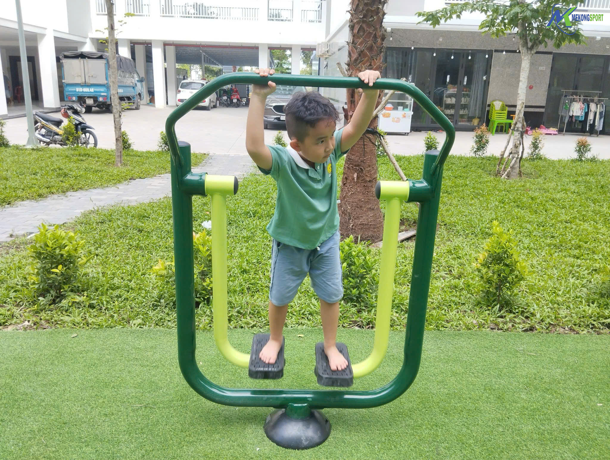 Thiet bi tap di bo tren khong mekongsport