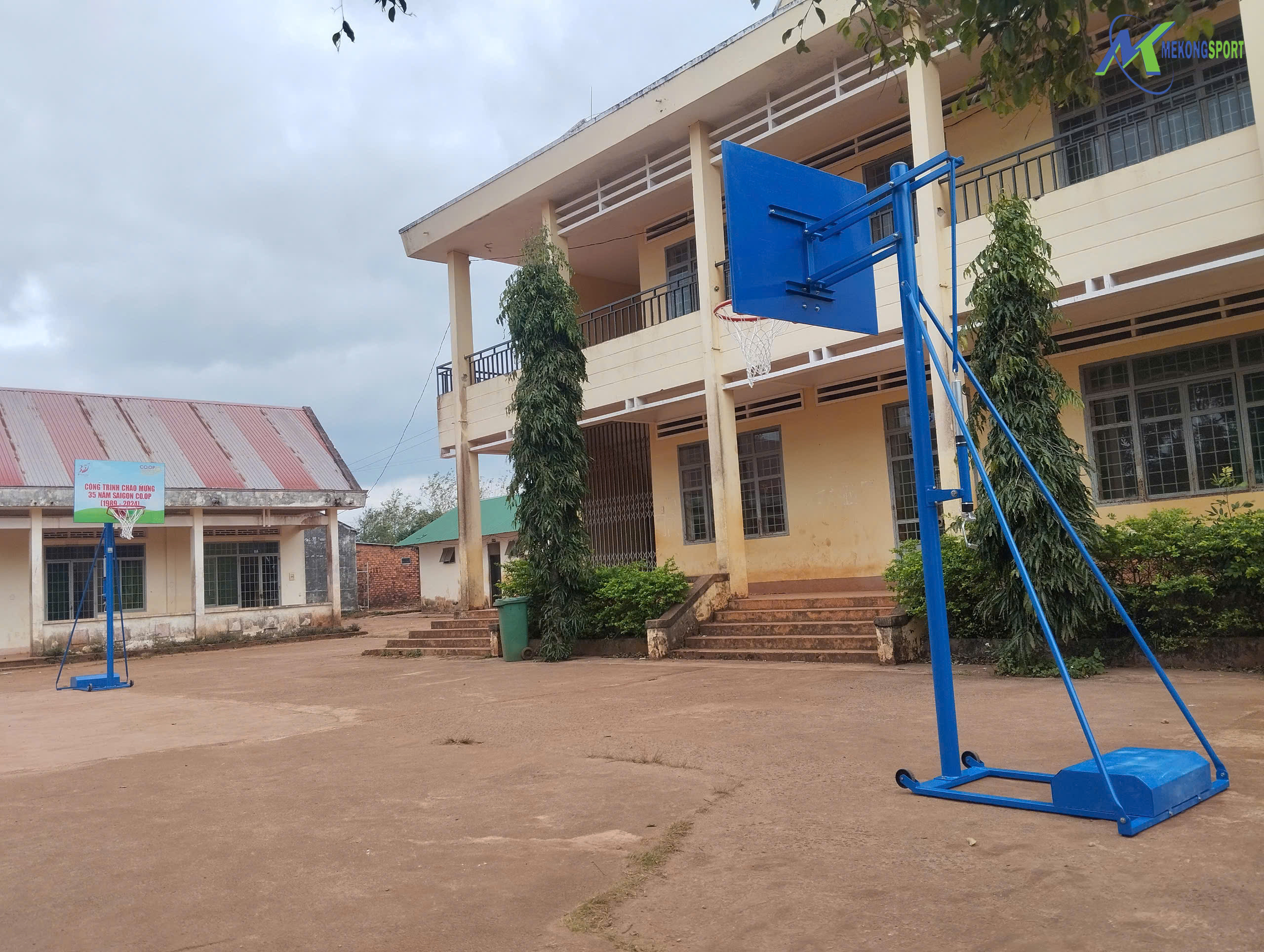 HÀNH TRÌNH CÙNG SAIGON CO.OP (CHUỖI SIÊU THỊ CO.OP MART) ĐƯA DỤNG CỤ THỂ THAO, TRÒ CHƠI TRẺ EM ĐẾN VỚI 13 TRƯỜNG HỌC TẠI 6 TỈNH THÀNH. 13 z6154915968761 5c89f20bf8b1b0bd19973c8ca6b0b789