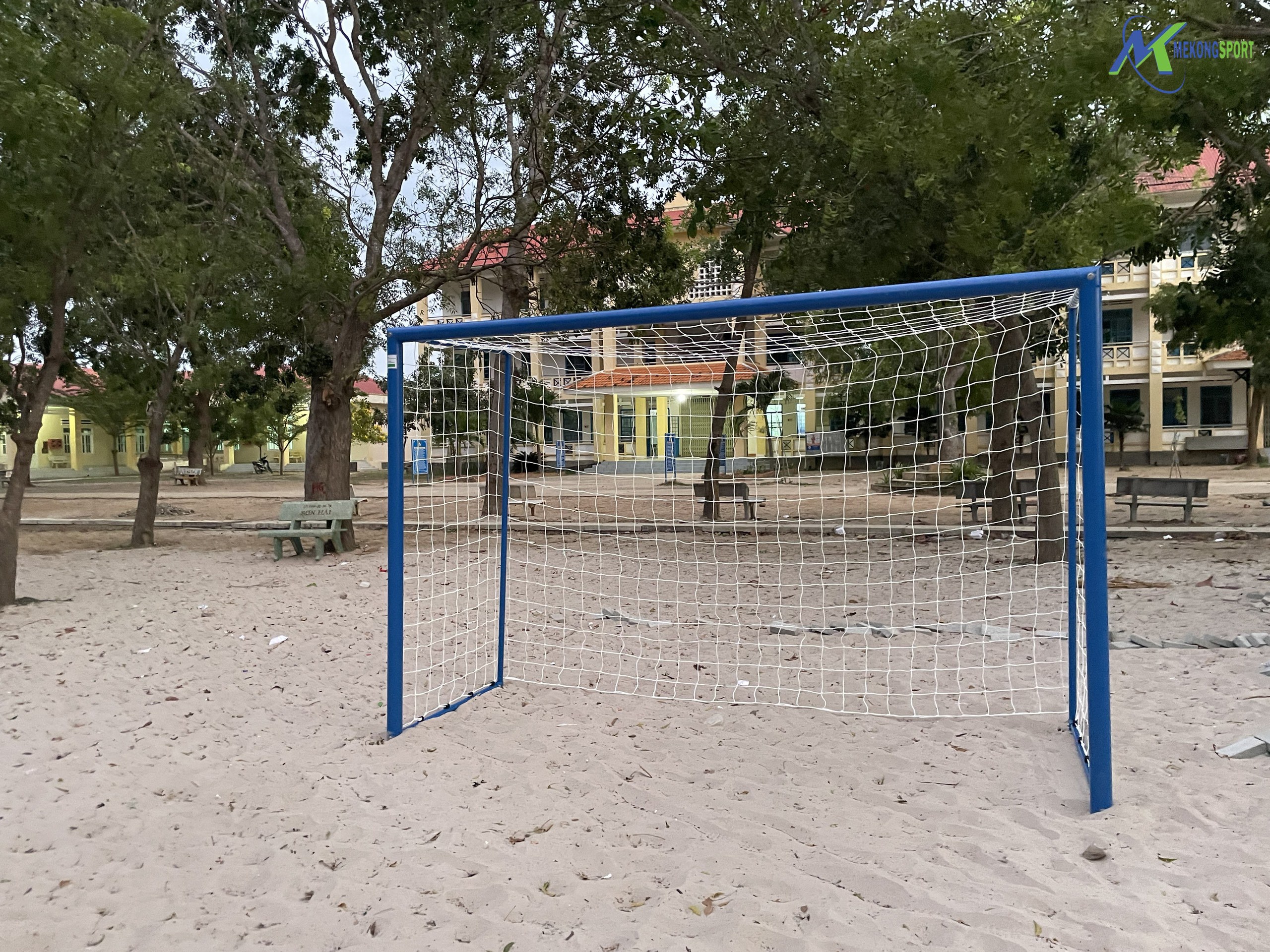 HÀNH TRÌNH CÙNG SAIGON CO.OP (CHUỖI SIÊU THỊ CO.OP MART) ĐƯA DỤNG CỤ THỂ THAO, TRÒ CHƠI TRẺ EM ĐẾN VỚI 13 TRƯỜNG HỌC TẠI 6 TỈNH THÀNH. 9 z6216306660995 bdcedf05e5543a7f42ddd72562b0c66a