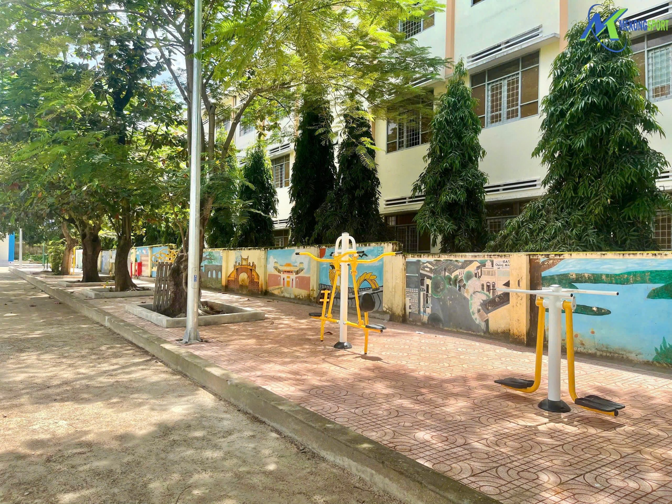 BUON ME THUOT DAK LAK – DUNG CU DUOC LAP DAT TAI TRUONG TRAN PHU.2 scaled